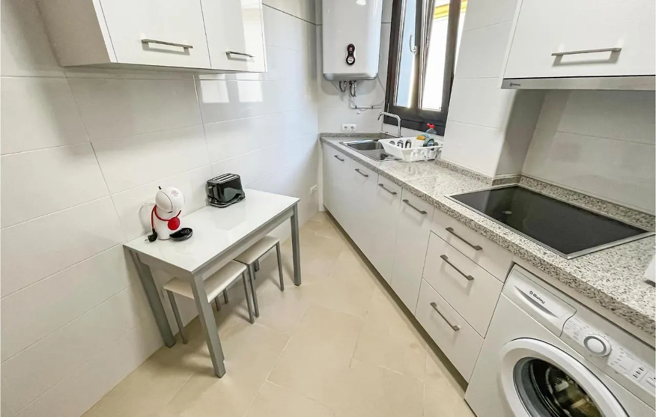 Nice Apartment In Estepona With Kitchen 0*,
